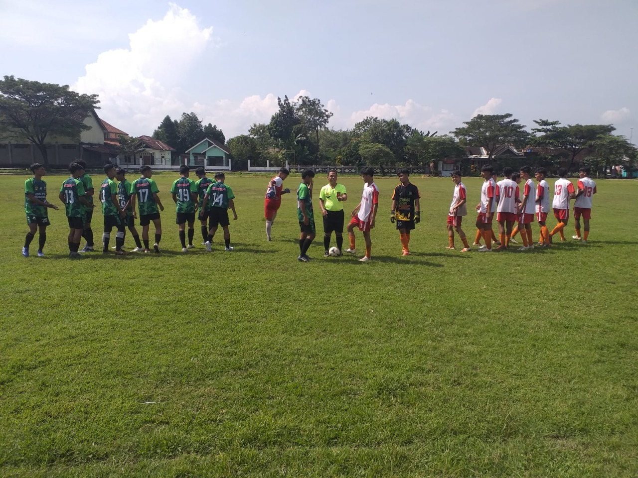 Laga Persahabatan Tim Liga Santri Kodim 0726/Sukoharjo "Ponpes Roudhotul Jannah" Menang 5-1 Lawan Tim Persaka Karanganyar