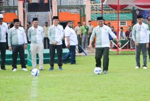 Liga Santri Wilayah Bojonegoro Resmi dimulai, Dandim 0813 Lakukan Kick Off Pertandingan