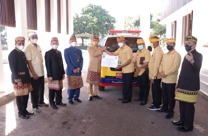 Parisada Hindu Dharma Indonesia (PHDI) Provinsi Lampung Terima Bantuan Ambulan Dari Gubernur Lampung