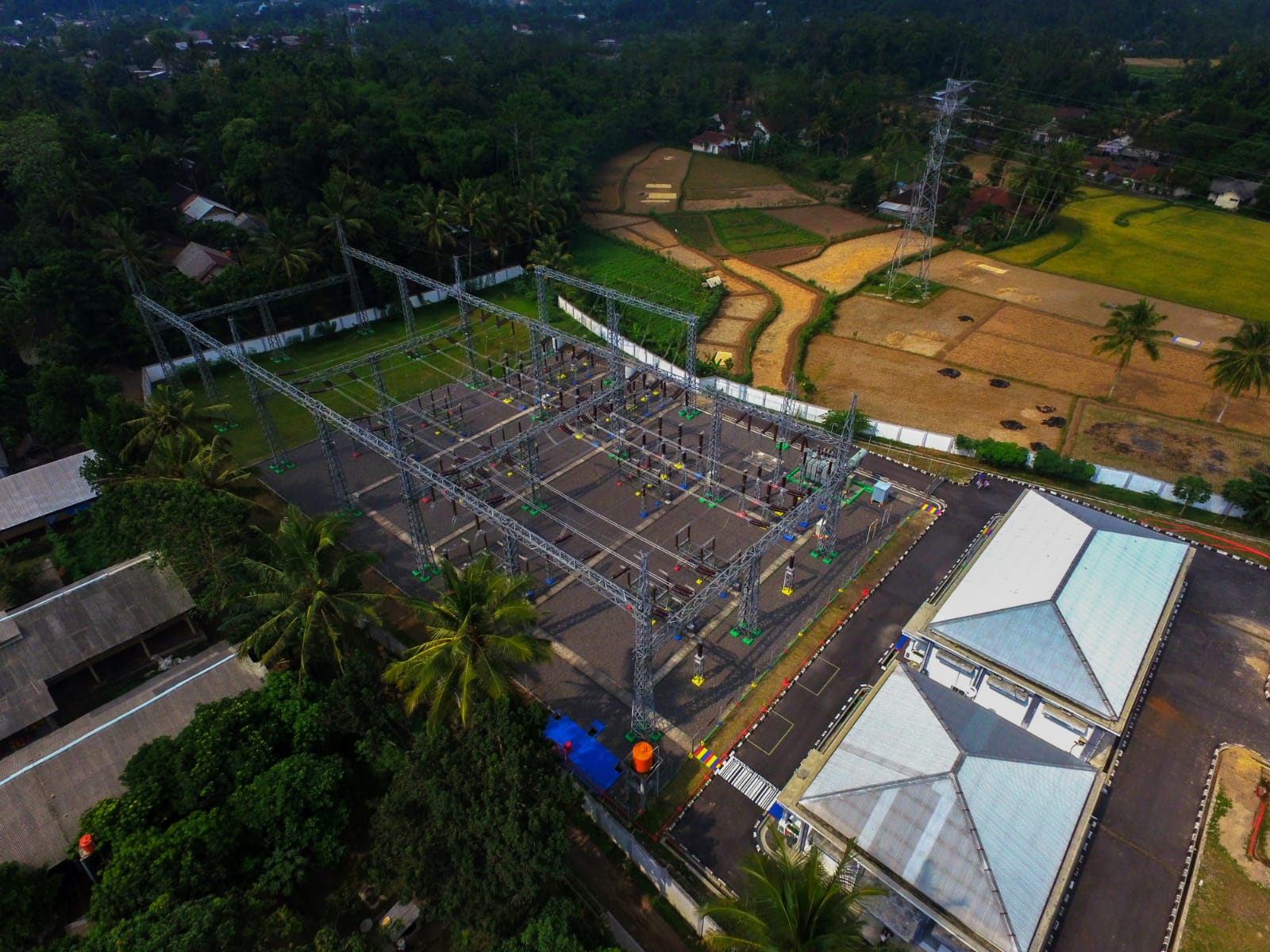 Penuhi Kebutuhan Listrik, PLN Operasikan Looping SUTT 150 kV Lombok Senilai Rp 1,7 T