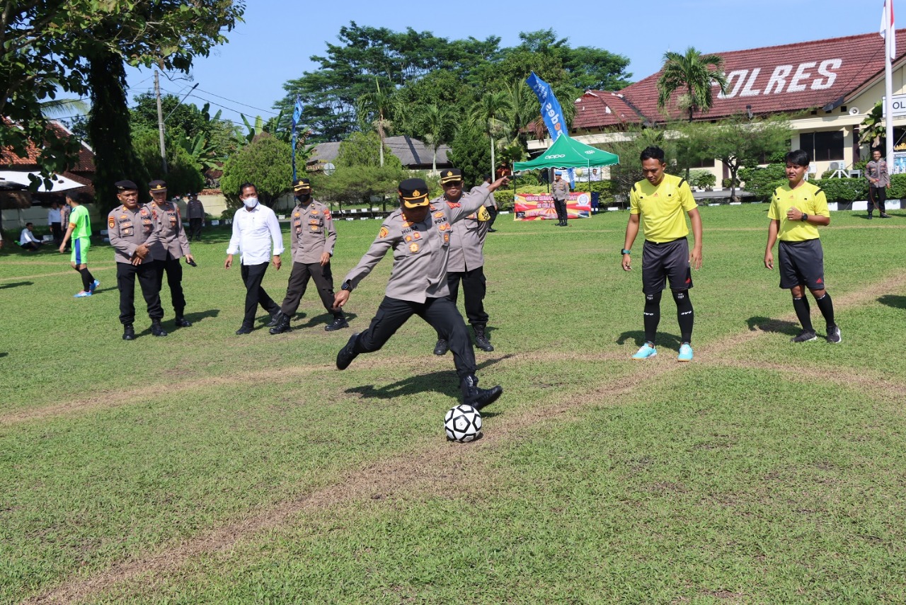 Polres Tulang Bawang Gelar Turnamen Mini Soccer Sambut Hari Bhayangkara Ke-76 Tahun 2022