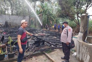 Polsek Menggala Olah TKP Kebakaran Rumah, Berikut Kronologi Kejadiannya