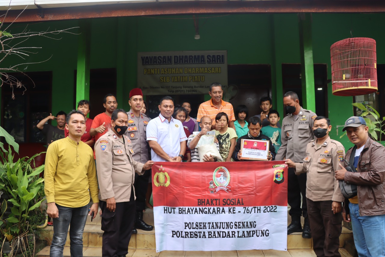 Semarak Hari Bhayangkara ke-76, Sat Reskrim Polresta Bandar Lampung Bagikan Sembako