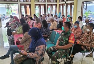 Sertu Priyanto Ikuti Rapat Koordinasi dan Lepas Sambut Pejabat Kelurahan Danukusuman
