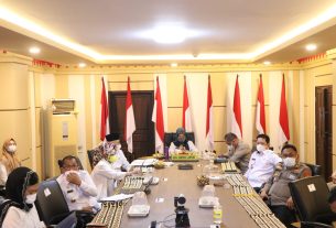 Wagub Chusnunia Ikuti Rapat Koordinasi Pembahasan Perkembangan Kasus Covid-19 dan Evaluasi PPKM di Luar Jawa-Bali