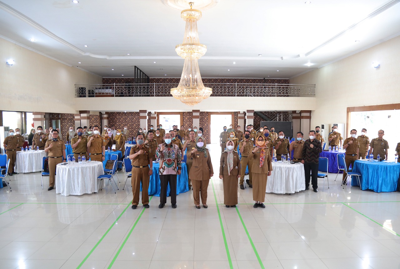 Workshop SPM Bidang Pendidikan 2022, Wagub Chusnunia Ajak Kabupaten/Kota Wujudkan Pendidikan Bermutu melalui Standar Pelayanan Minimal