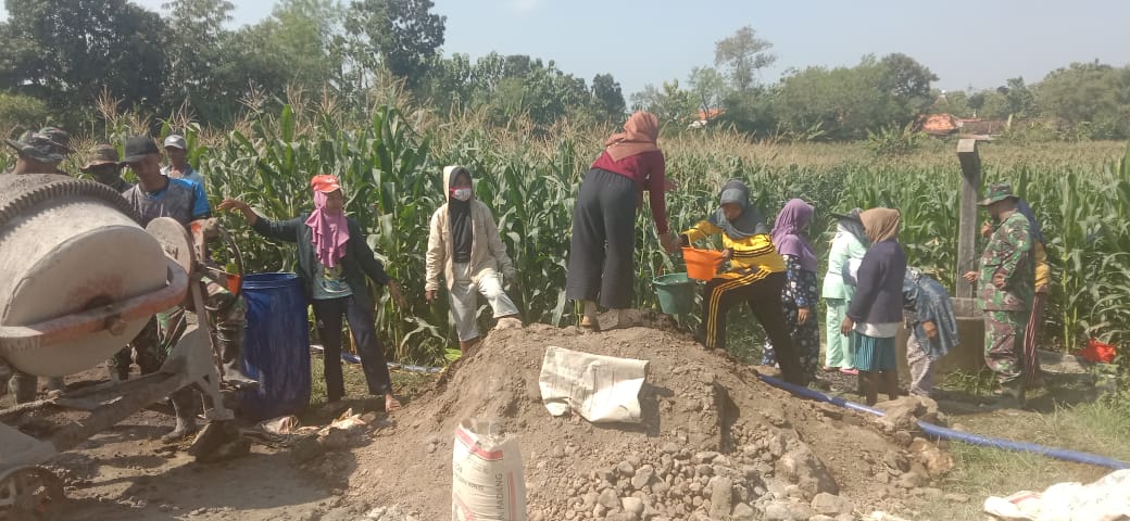 Ada Bidadari Cantik di Lokasi TMMD Reguler Ke 114 Desa Jerukan