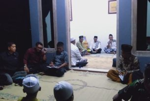 Anggota Koramil 10/Wuryantoro Ikuti Yasinan Di Rumah Almarhum Serda Sunardi
