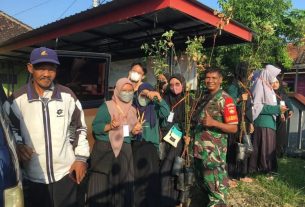 Babinsa Karangduren Dampingi KKN Mahasiswa IAIN Surakarta