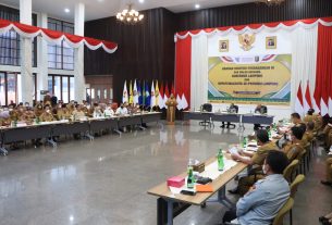 Gubernur Arinal Djunaidi Dampingi Menteri Perdagangan RI Dalam Arahan dan Dialog Bersama Walikota Se-Provinsi Lampung