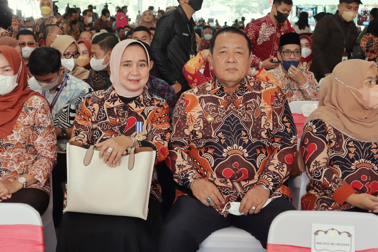 Gubernur Arinal dan Ibu Riana Hadiri Acara Puncak Hari Keluarga Nasional Ke-29 Tahun 2022