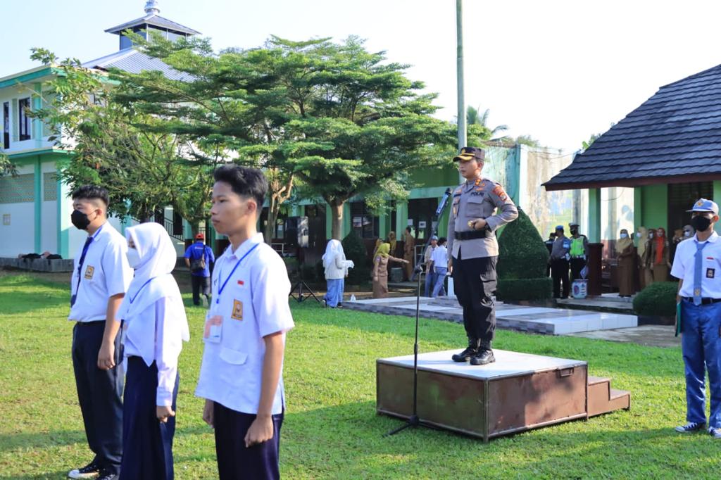 Kapolres Lampura pimpin upacara sekaligus buka MPLS SMA-SMK