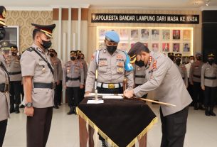 Kapolresta Bandar Lampung Pimpin Upacara Serah terima Jabatan Kapolsek