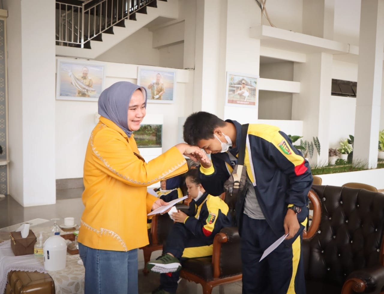 Ketua SOIna Provinsi Lampung, Melepas Kontingen Provinsi Lampung Pada Pekan Special Olympics Indonesia (PeSONas) Tahun 2022