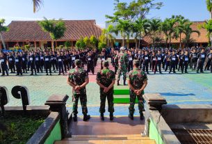 Koramil 21/Bulukerto Berikan Materi Pendidikan Karakter Dan Kedisiplinan Kepada Pelajar