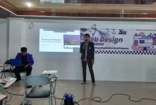 Mahasiswa Prodi Manajemen IIB Darmajaya Juara Lomba Design Web Competition 2022