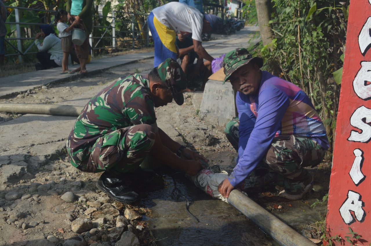 Panjangkan Sambungan Permudah Kebutuhan Air Di TMMD