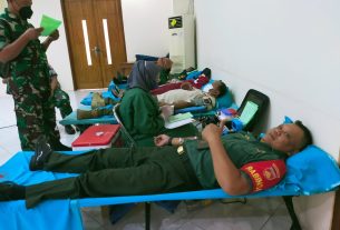 Peringati Hari Anti Narkotika Internasional, Kodim 0735/Surakarta Ikuti Donor Darah