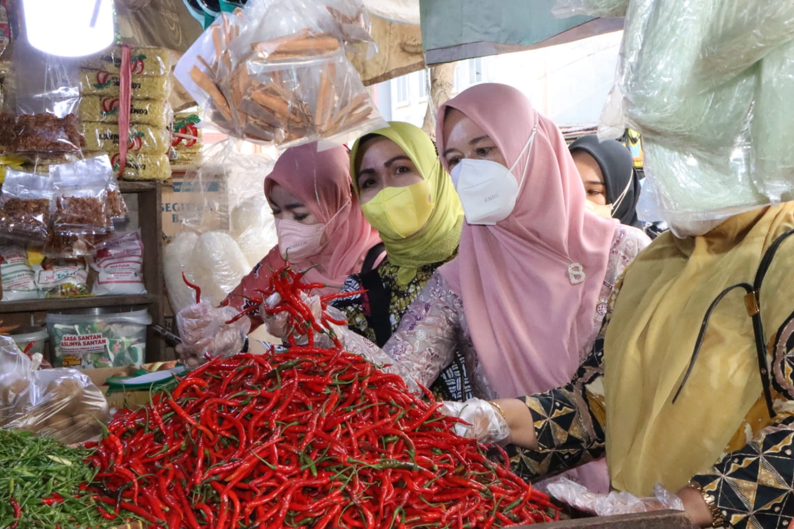Tim Koordinasi Jejaring Keamanan Pangan Daerah Provinsi Lampung Lakukan Sidak Pasar Jelang Hari Raya Idul Adha 2022