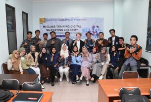 UPT ICCA Darmajaya–PT Tunas Dwipa Matra Gelar In Class Training Peserta Digital Marketing Academy