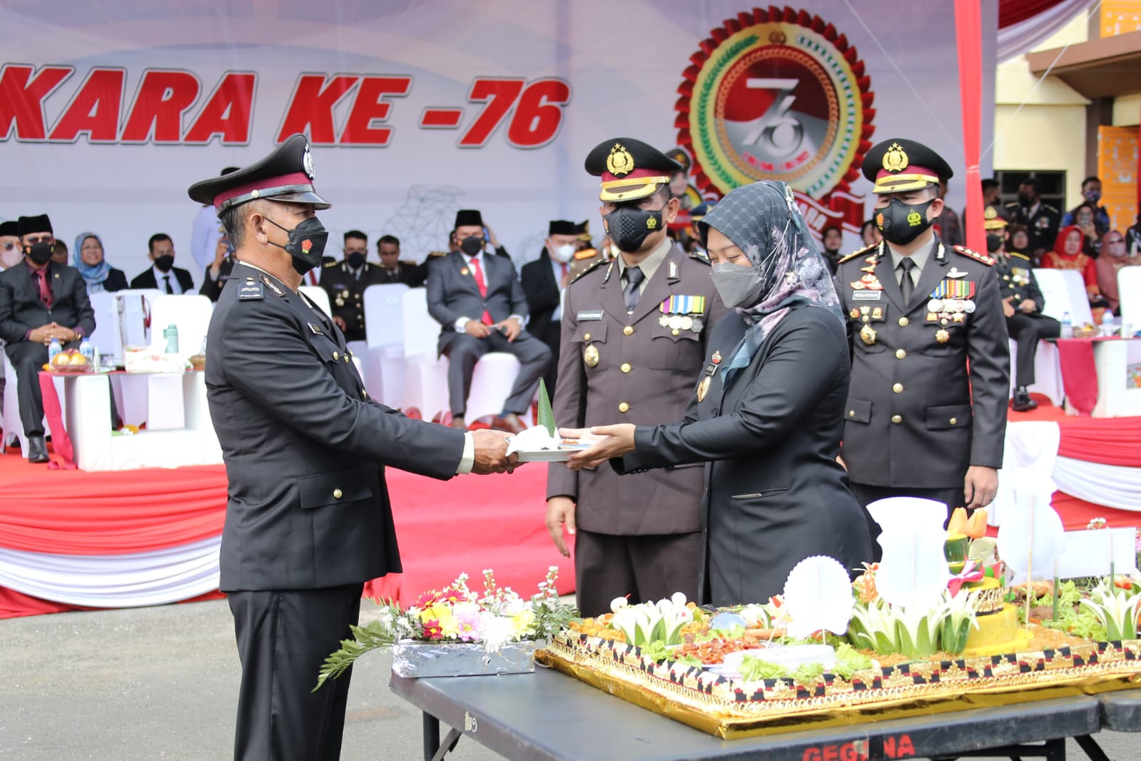 Wagub Chusnunia Chalim Hadiri Peringatan Hari Bhayangkara ke-76