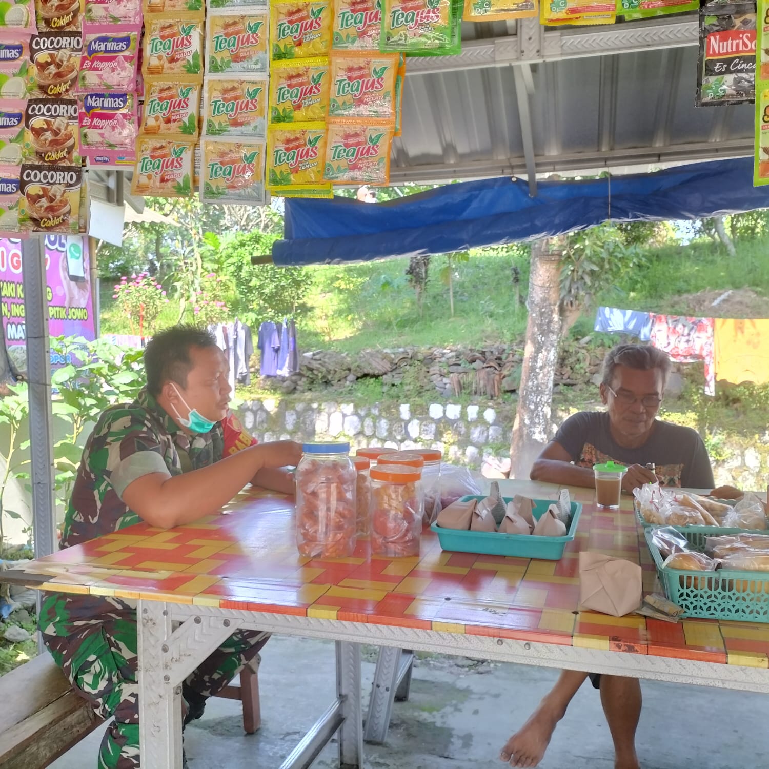 Warung Kopi Sarana Babinsa Jalin Komsos Dengan Warga Binaan