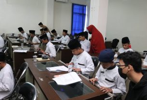 Dosen dan Mahasiswa IIB Darmajaya Ajari Puluhan Anak-anak Rumah Asuh As Sakinah