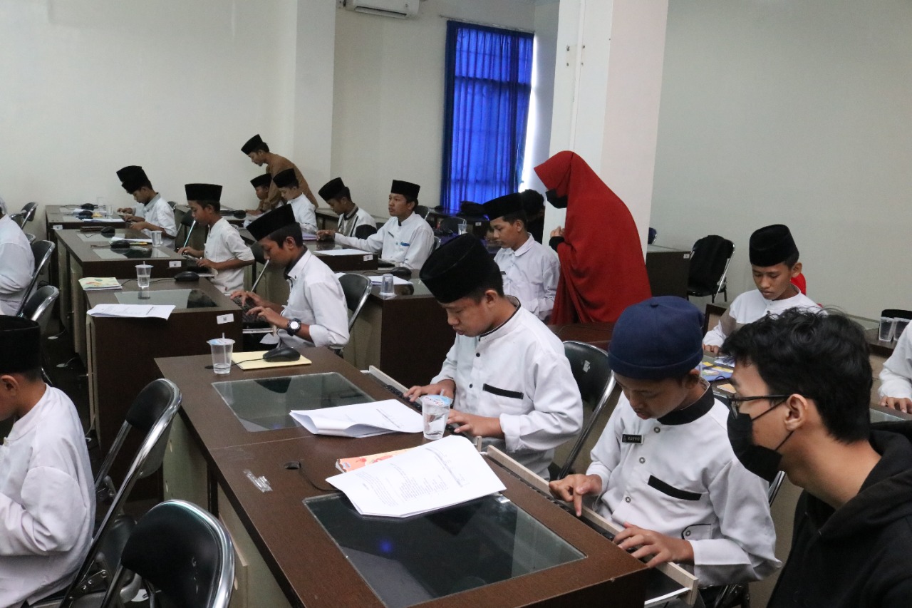 Dosen dan Mahasiswa IIB Darmajaya Ajari Puluhan Anak-anak Rumah Asuh As Sakinah