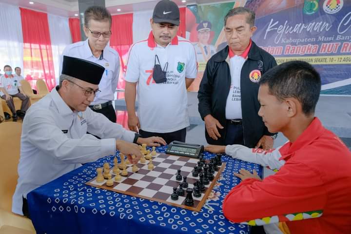 Apriyadi Buka Pintu Rumdin Bupati untuk Fasilitasi Lomba HUT RI