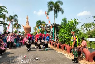 Babinsa Bantu Desa Juron pengamanan lomba peringatan HUT RI dan Mural Competition