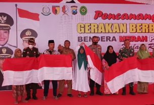 Danramil Dander Bojonegoro hadiri Pencanangan Gerakan Berbagi 10 Juta Bendera Merah Putih