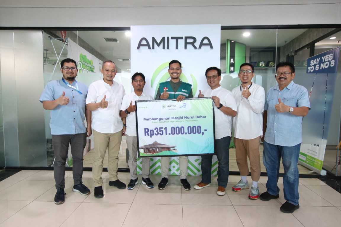 AMITRA dan Asuransi Astra Syariah Bangun Masjid di Flores Timur