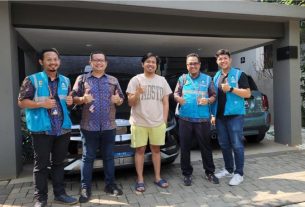 Gunakan Home Charging untuk Mobil Listrik, Joshua Suherman Nikmati Promo PLN ‘Super Everyday’