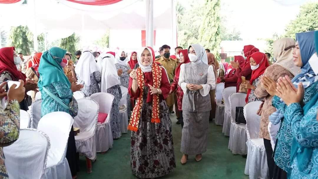 Hj. Winarni Nanang Ermanto Road Show Swasembada Gizi