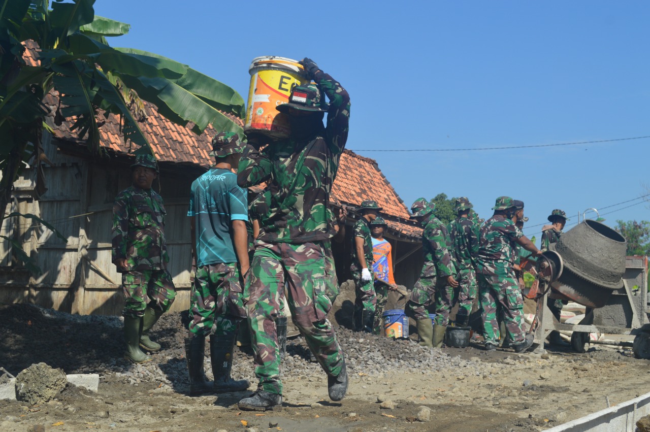 Kerjasama Yang Solid Kunci Sukses Pengecoran Jalan