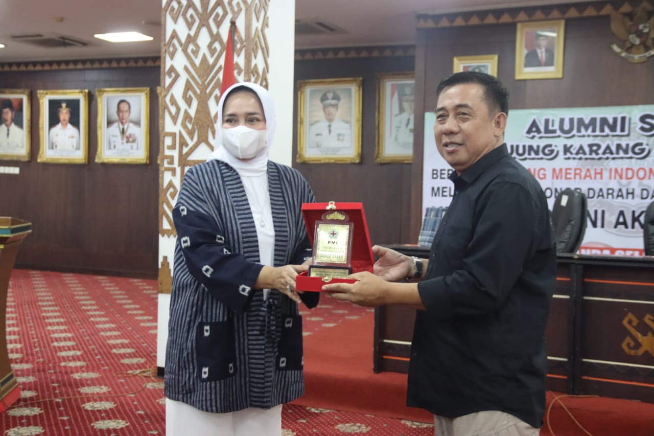 Ketua PMI Provinsi Lampung Tinjau Donor Darah Sukarela dalam Rangka Reuni Akbar Spanda 85