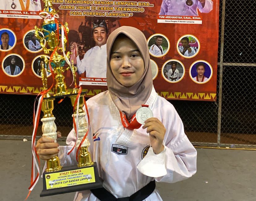 Lagi! Mahasiswi IIB Darmajaya Juara Kejuaraan Taekwondo Wali Kota Cup 2022