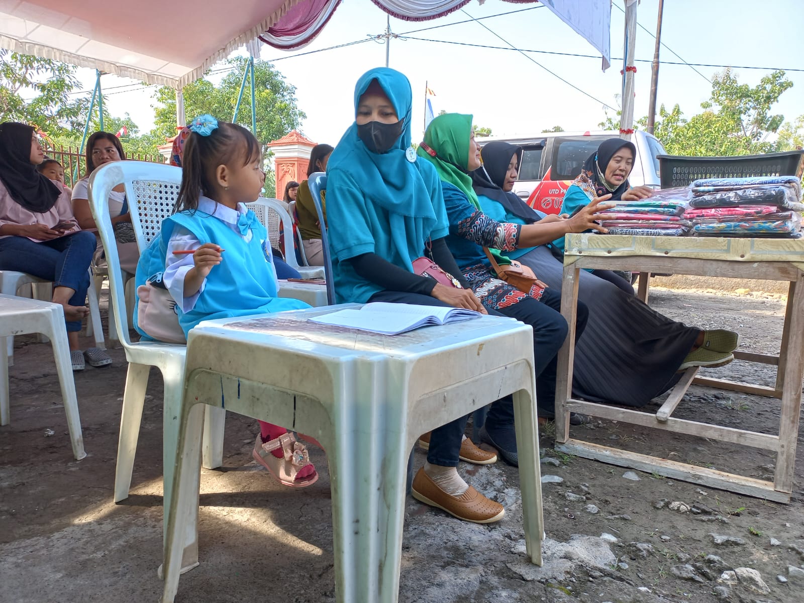 Peran Ibu- Ibu Sukseskan Program Non Fisik TMMD