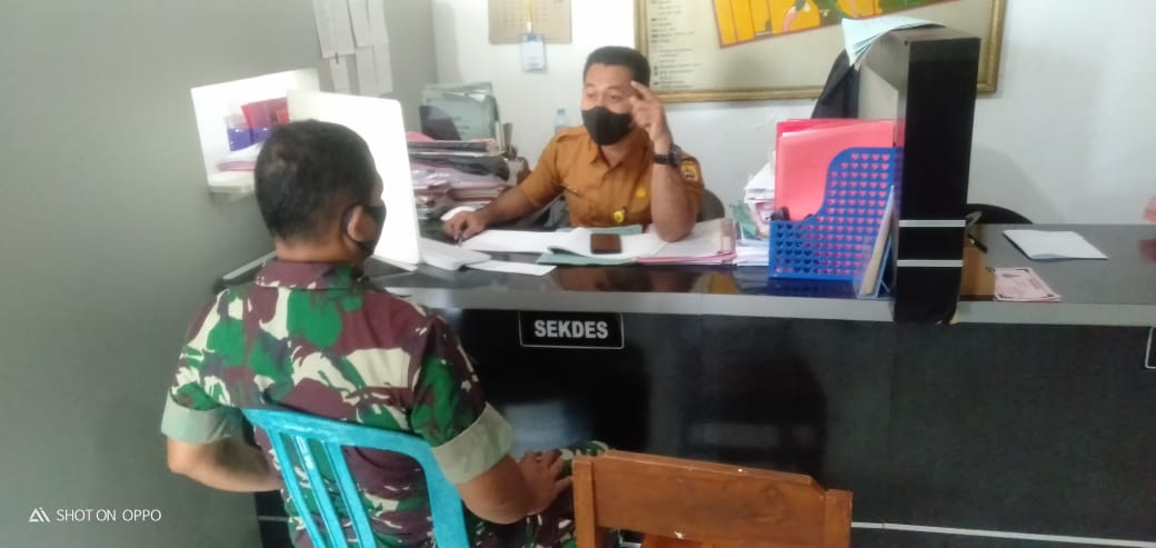 Pererat Silaturahmi, Babinsa Kunjungi Perangkat Desa