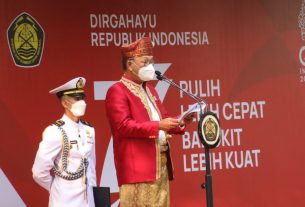 Peringatan HUT ke-77 RI, 6 Insan PLN Raih Penghargaan Satyalancana dari Presiden Jokowi