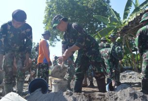 Personil Satgas TMMD Tunjukan Semangat Tinggi