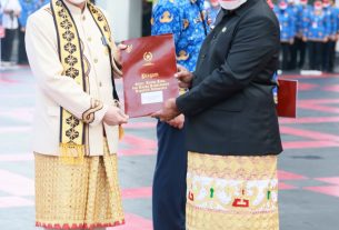 Presiden Jokowi Berikan Penghargaan Satyalancana yang ke-3 Kalinya Kepada Agus Fatoni, Dirjen Bina Keuangan Daerah Kemendagri