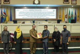 Sekdaprov Lampung Sampaikan Perubahan PPAS APBD Provinsi Lampung Tahun 2022 dan KUA PPAS APBD Tahun 2023