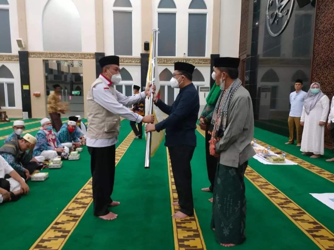 Sekda Lampung Selatan Menyambut Kepulangan Jamaah Haji