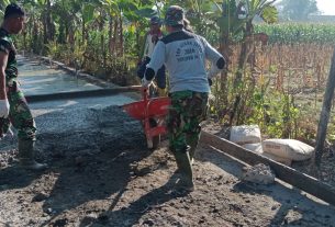 Semangat Satgas TMMD Menjadi Contoh Untuk Warga Bekerja