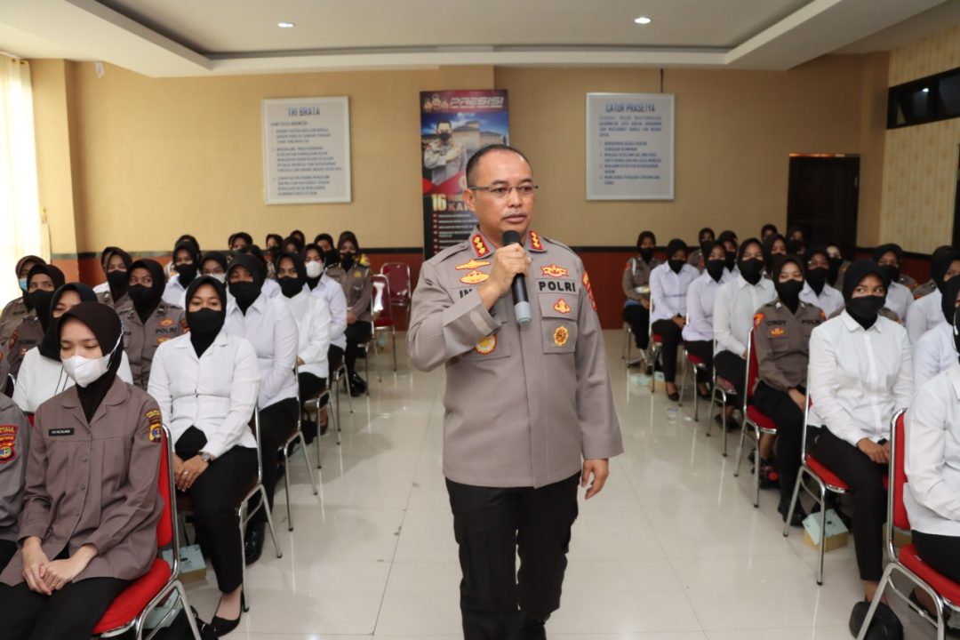 Tatap Muka dengan Polwan, ini yang Dipesan Kapolresta Bandar Lampung