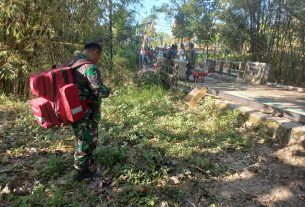 Tim Kesehatan Tempel Terus Prajurit Satgas TMMD di Lapangan