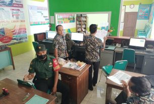 Tingkatkan Kerjasama, Babinsa Laksanakan Komunikasi Sosial Guna menjalin kemanunggalan TNI dengan rakyat.