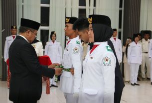 Unsur Forkopimda Aceh Barat Kukuhkan Paskibraka HUT Ke - 77 RI