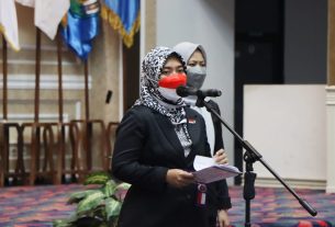 Wagub Chusnunia Kukuhkan Paskibraka Provinsi Lampung dalam Rangka Peringatan HUT RI ke-77